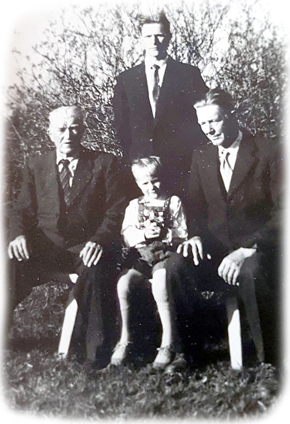 Otto, Eemil, Eino ja Aimo Haajanen.